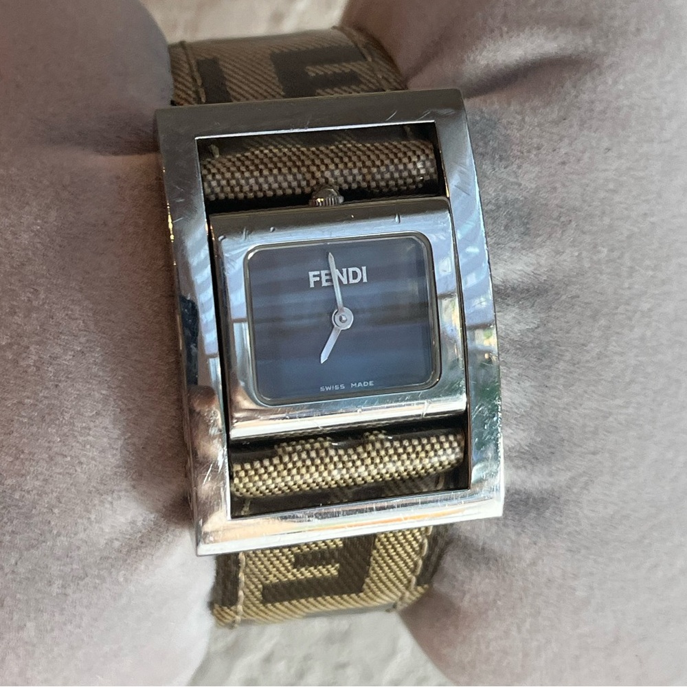 FENDI Reversible CANVAS Ladies Watch